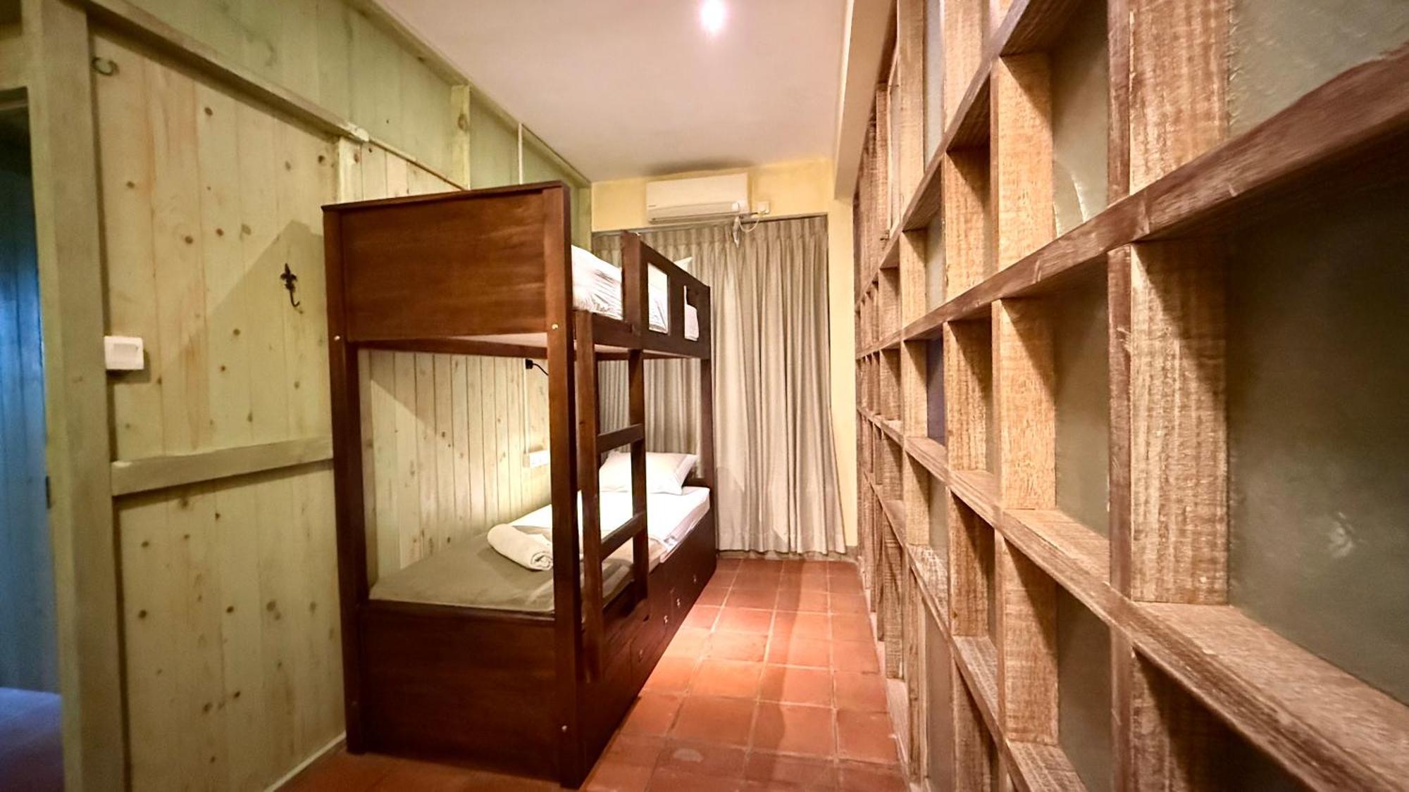 Coza Ceylon Hotel Dehiwala-Mount Lavinia Buitenkant foto