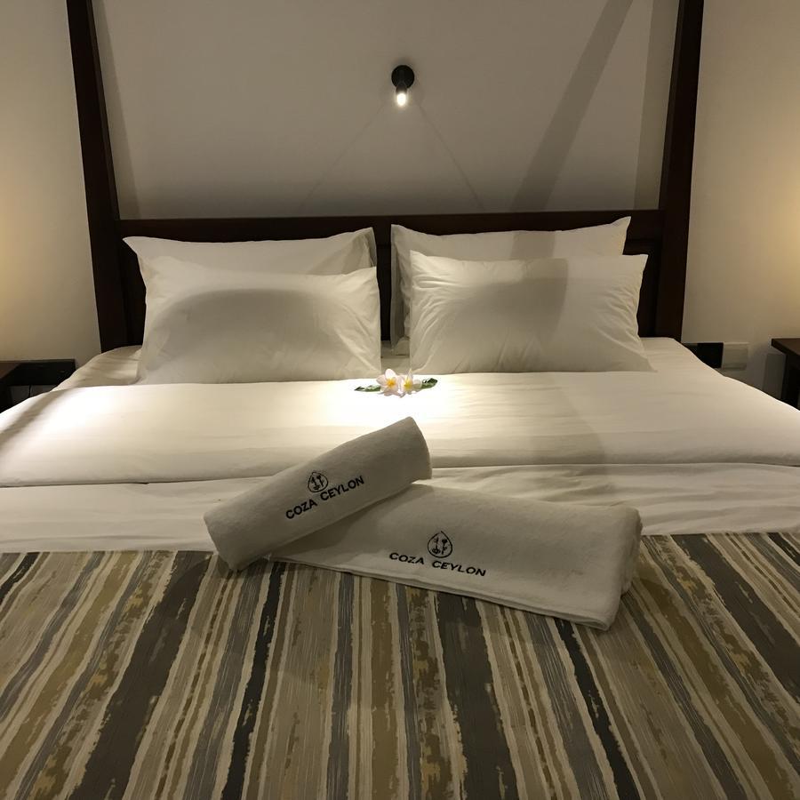 Coza Ceylon Hotel Dehiwala-Mount Lavinia Buitenkant foto